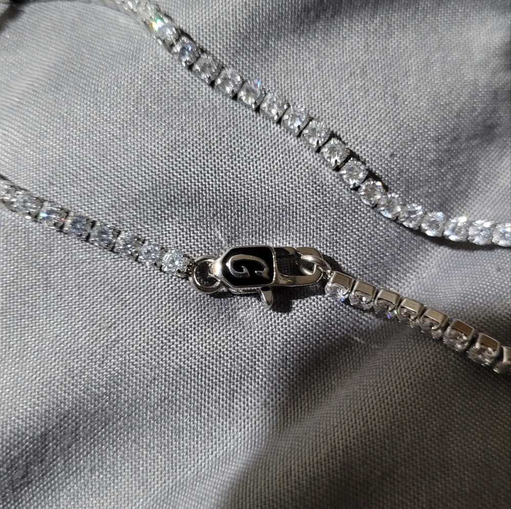 Jewelry - Picture 4 of 6